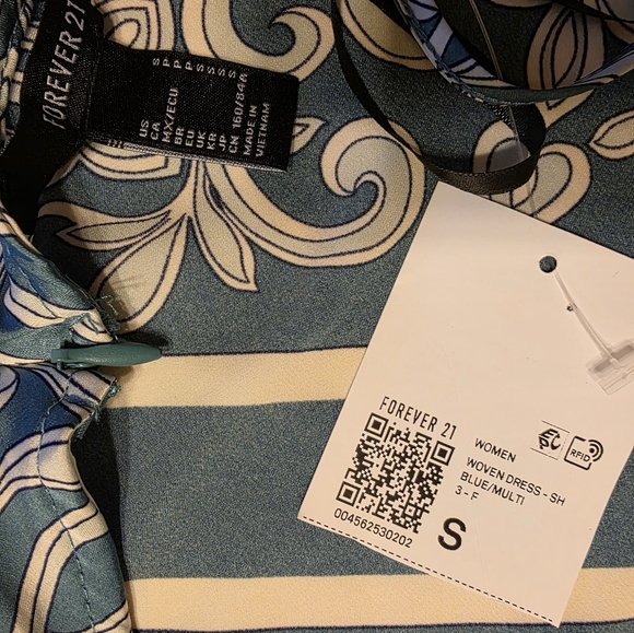 NEW Forever 21 Blue & White Baroque Scarf Print Satin Slip Dress - Size S (NWT). - Picture 8 of 9